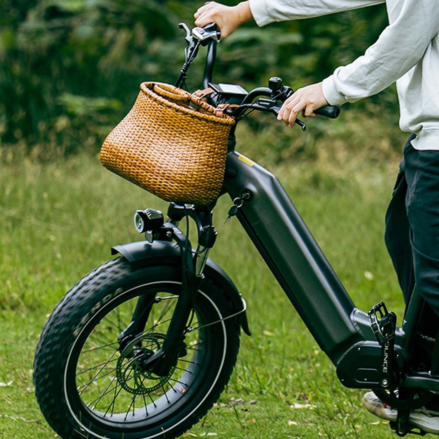 Handmade Bike Handlebar Classic Willow Basket