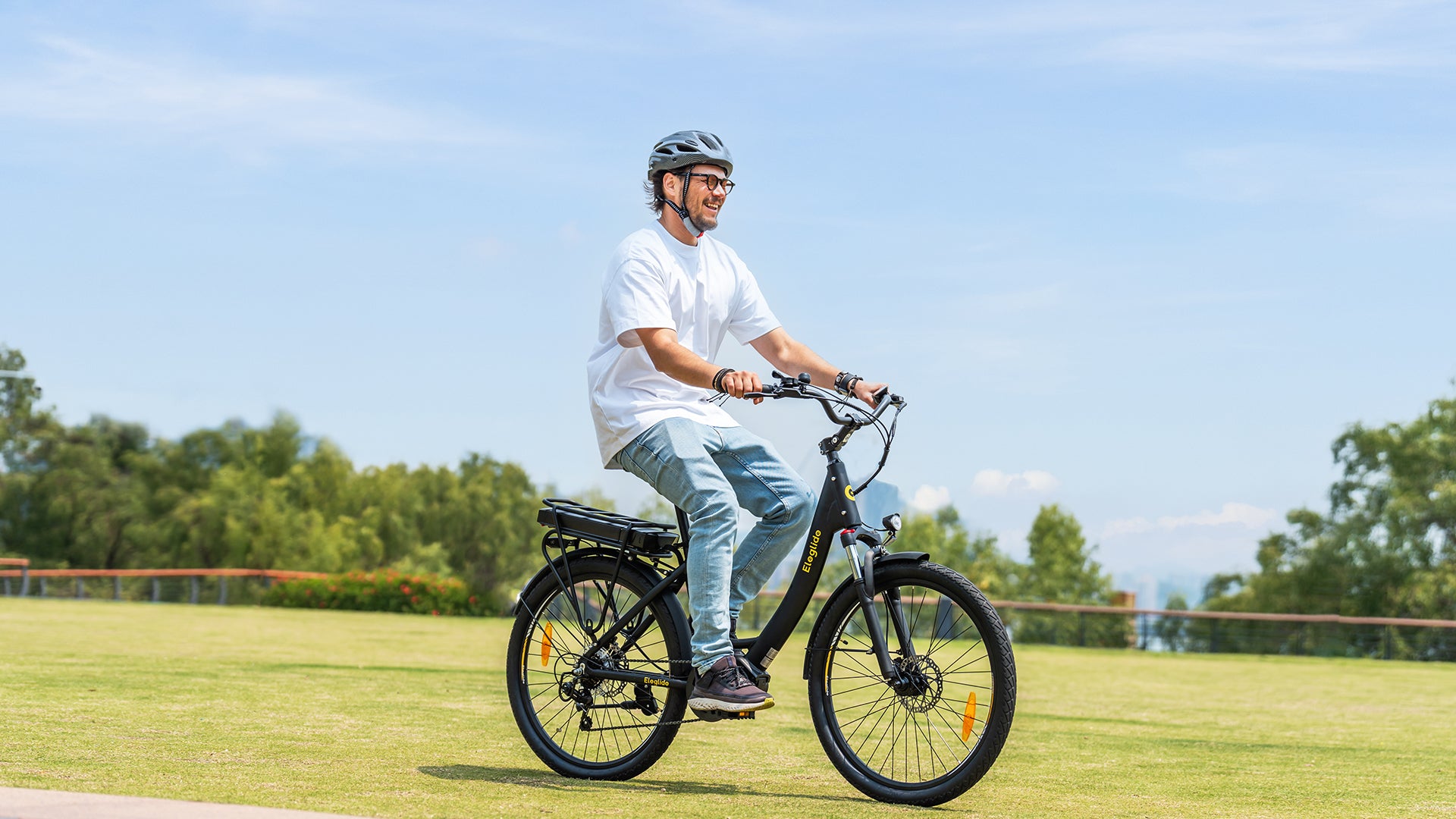 eleglide-c2-ebike-page-1920_01.jpg__PID:0486fdb4-c217-4733-a856-e9d0a537eec8
